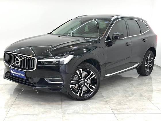 VOLVO XC60 2.0 T8 HYBRID MOMENTUM AWD GEARTRONIC
